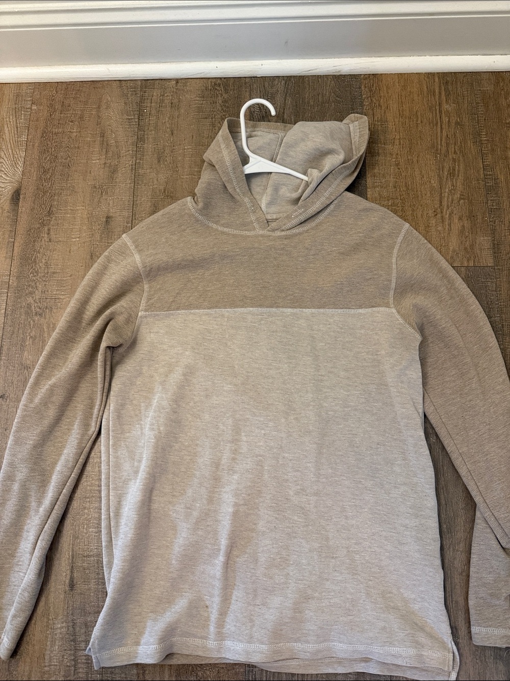 BKE Two-Tone Beige/Tan Hooded Pullover Sweatshirt